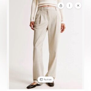 Abercrombie & Fitch Women's Cream Straight Leg Trouser Pant- Size Small